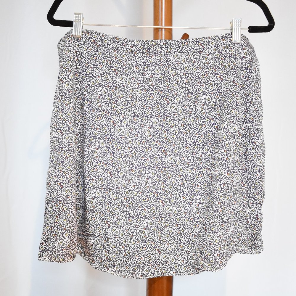 GAP floral mini flute skirt with zipper and lining